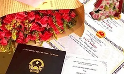 Từ cô gái vùng cao thiếu tự tin đến thủ khoa đại học