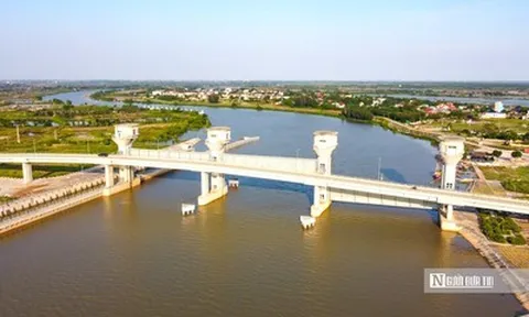Cận cảnh đập nước di động 800 tỷ đồng "ngăn mặn, giữ ngọt" ở Thanh Hoá