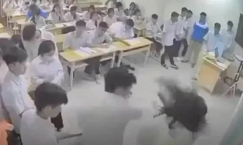 Khởi tố nam sinh hành hung nữ giáo viên ở Hà Nội