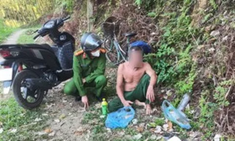 Kịp thời ngăn người đàn ông tự đào huyệt chôn mình