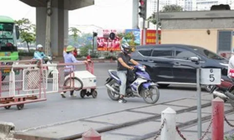 Hà Nội xử lý hơn 500 vi phạm giao thông đường sắt, phạt hơn 370 triệu