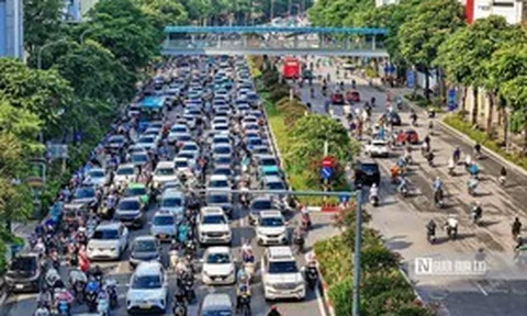 Đề xuất ưu tiên kiểm soát xe xăng, dầu tại vùng phát thải thấp