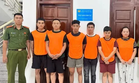 Lật tẩy chiêu trò dựng "lò" in giấy tờ giả ở Campuchia rồi đưa về Việt Nam tiêu thụ