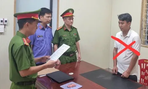 Khởi tố nam tài xế về tội Chống người thi hành công vụ