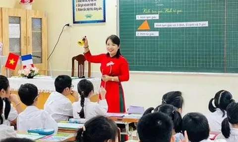 Muốn chuyển từ nhân viên thư viện sang giáo viên, viên chức cần đáp ứng điều kiện gì?