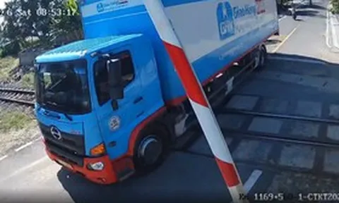 Lỗi vi phạm khó tin của tài xế xe tải: Bị phạt 19 triệu đồng, tước GPLX 2 tháng