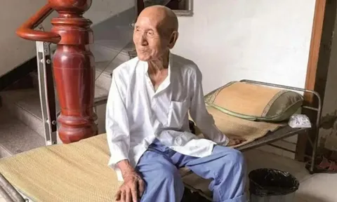 Cụ ông 101 tuổi có thói quen "lạ đời" khiến nhiều người bất ngờ