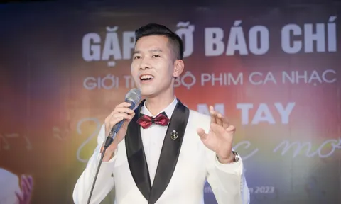'Ca sĩ Đình Thụy lần đầu trải lòng chuyện “chạm tay vào ước mơ”'