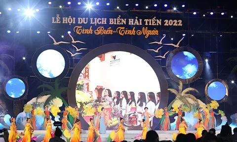 Hải Tiến khai hội du lịch biển 2022