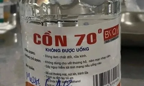 Hiệu thuốc không được phép kinh doanh, bày bán cồn công nghiệp
