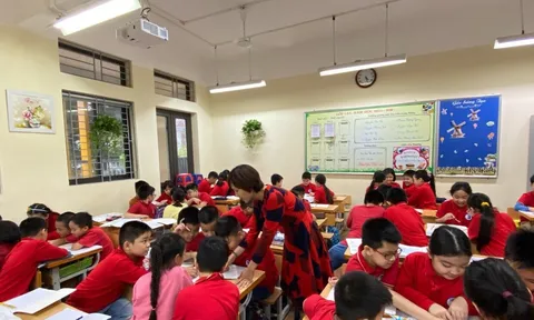 Nguyễn Chi Giang - nữ giáo viên tiêu biểu của trường Đặng Trần Côn (Hà Nội): Văn hóa, tri thức là tài sản vô giá của con người...