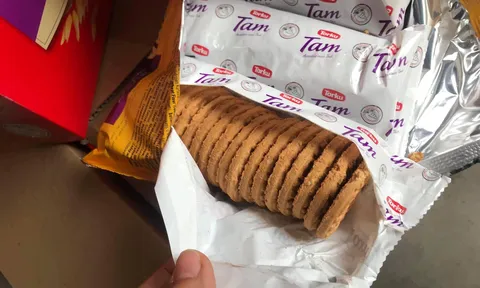 ‘Phù phép’ 3 tấn bánh quy hết hạn thành bánh mới
