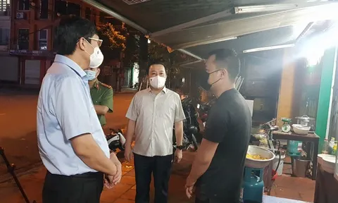 Hà Nội còn tình trạng hàng quán ‘bên ngoài đóng cửa bên trong hoạt động’ sau 21h