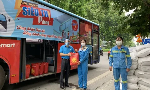 Hơn 4.000 người lao động nhận hàng hoá thiết yếu từ “xe buýt siêu thị 0 đồng”