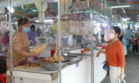Người dân có thể 'đặt lịch' đi chợ qua tổng đài