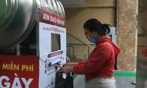 Những “cây ATM” đặc biệt trong tâm dịch TPHCM