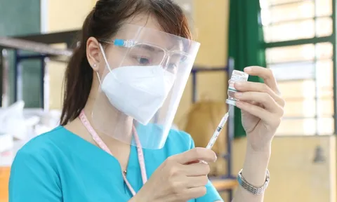 TPHCM: Dừng phong tỏa 12/12 phường của TP Thủ Đức; 28.320 người đã khỏi bệnh