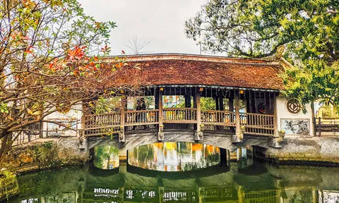 Độc đáo 'cầu ngói' Bình Vọng