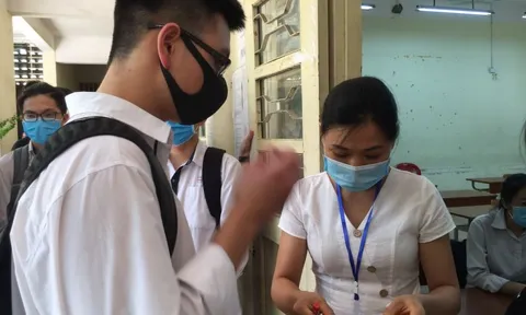 ‘Thi tốt nghiệp THPT năm 2021’ vừa tổ chức thi, vừa tăng cường phòng, chống dịch