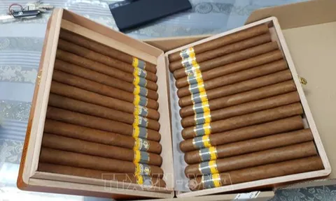 Bị bắt vì buôn bán hàng cấm trên mạng xã hội