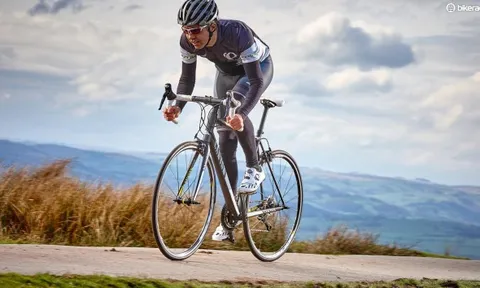 Đạp xe thể dục nhiều, nam giới có yếu ‘chuyện ấy’?