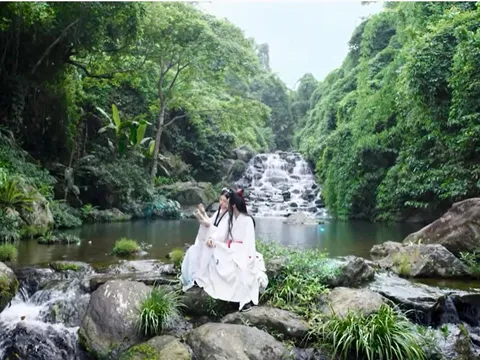 Cảnh sắc núi Ba Vì đẹp như mơ trong MV 'Duyên tiền kiếp 2' khiến người yêu du lịch khát khao lên đường