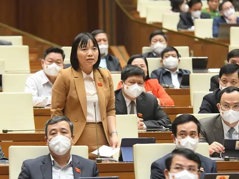 Nếu không còn người thân, trẻ mồ côi sẽ có các mẹ đỡ đầu