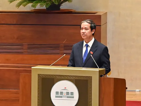 Câu chuyện sách giáo khoa: Không vì một vài 'viên sạn' mà nghi ngờ cả chủ trương