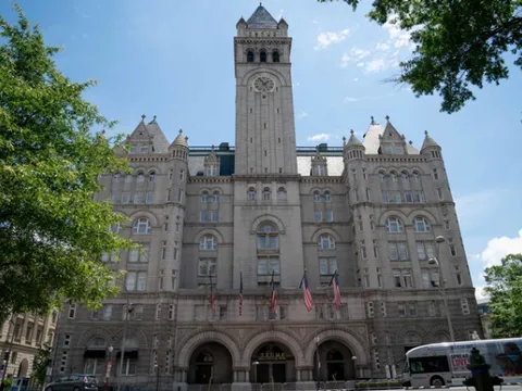 Khách sạn quốc tế Trump được bán với giá 375 triệu USD