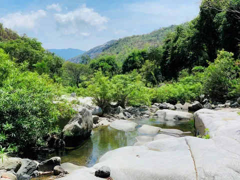 Suối Lồ Cô (Ninh Thuận) - nơi dã ngoại lý tưởng giữa rừng xanh