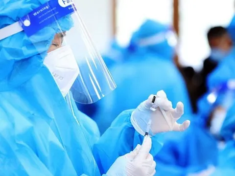 Omicron lây lan mạnh, Bộ Y tế yêu cầu thần tốc tiêm phủ vaccine phòng COVID-19 mũi 3