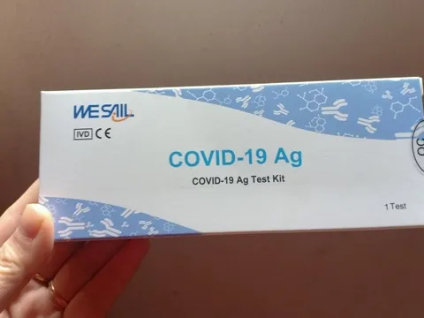 Giá kit test nhanh tại các hiệu thuốc giờ ra sao?