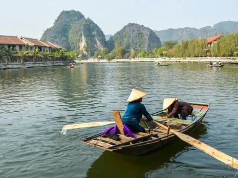Báo du lịch vùng Vịnh nêu 5 lý do phải tới Việt Nam