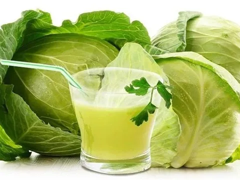 9 lợi ích sức khỏe bất ngờ của nước ép bắp cải