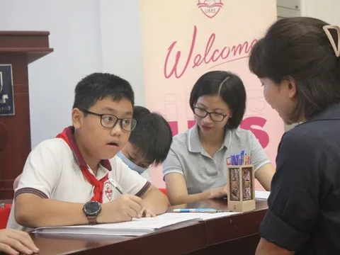 Vừa vào tiểu học đã ... lo luyện thi lớp 6