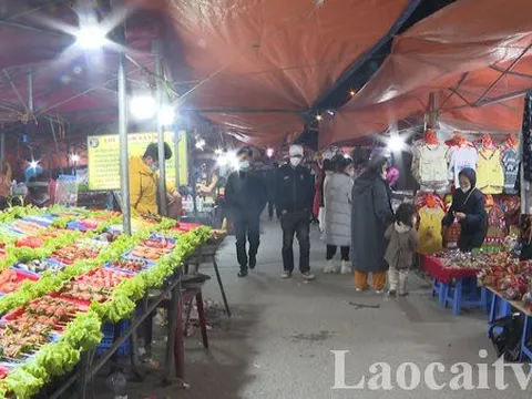 Chợ đêm Sa Pa (Lào Cai) - điểm đến thú vị
