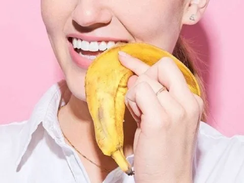 Hãy thử lấy vỏ chuối làm theo mẹo hay này, điều bất ngờ gì xảy ra?