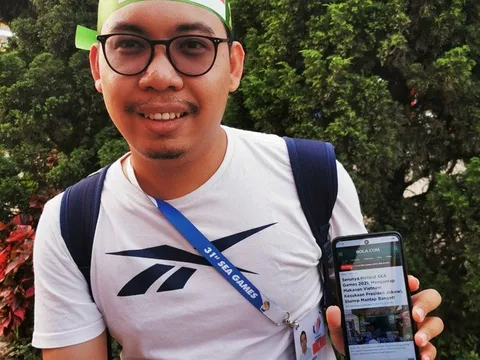 Phóng viên Indonesia mê mệt phở và 'phải lòng' cổ động viên Phú Thọ