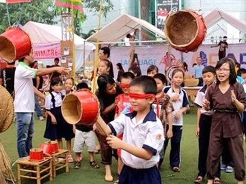 "Tuổi thơ với ngày hè" tại Làng Văn hóa - Du lịch các dân tộc Việt Nam