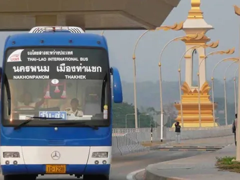 Sắp có tuyến bus nối Việt Nam - Lào - Thái Lan