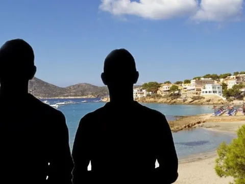 Chấn động vì tin tức nhạc sĩ và diễn viên nổi tiếng Việt Nam cưỡng hiếp cô gái Anh 17 tuổi