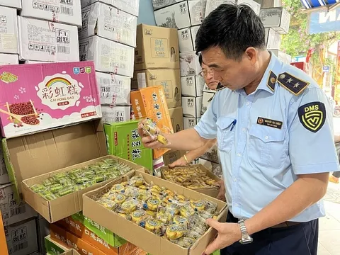 5.100 chiếc bánh Trung thu ở La Phù (Hoài Đức) không rõ nguồn gốc bị thu giữ