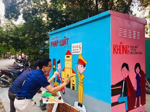 Tranh bích họa ở Hà Nội - “Tấm áo mới” còn nhiều trăn trở