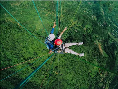 Lần đầu đi nhảy dù ở Hòa Bình
