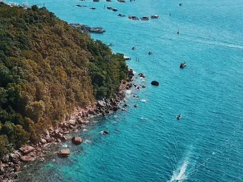 Giá phòng, vé máy bay giảm cuối mùa du lịch