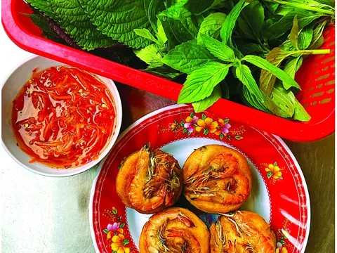 Ăn xế với bánh cống Sóc Trăng
