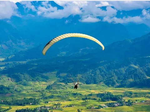 Bay dù lượn ở Việt Nam
