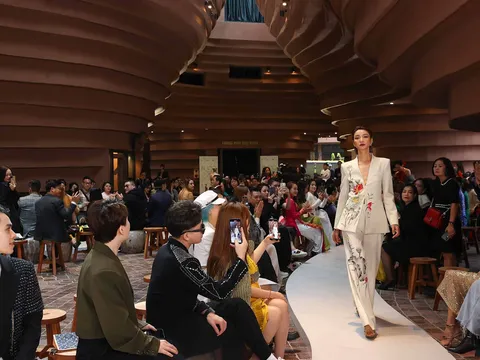 Hạ Vy và mối lương duyên với Phạm Hiền- Kim Cương