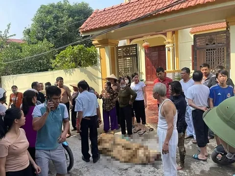 Vụ 3 con gái đổ xăng đốt nhà mẹ: Đã từng thuê máy cẩu đến phá nhà mẹ