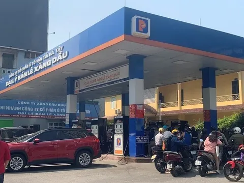 Khan hiếm xăng dầu: Giải pháp nào “hạ nhiệt” thị trường?